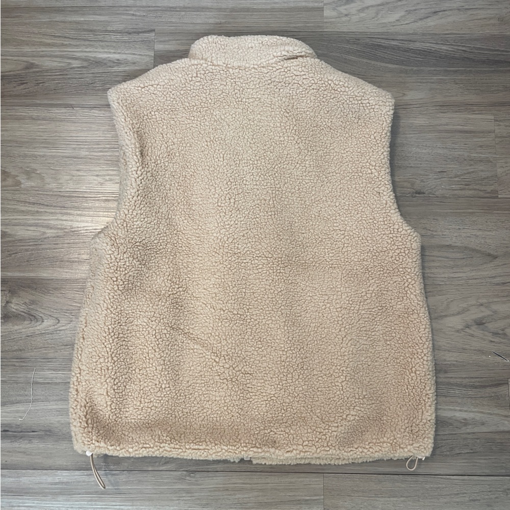 H&M Divided Fleece Vest Size Small NWT - Picture 5 of 8